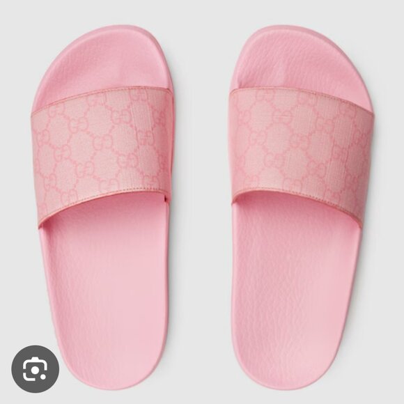 Gucci Pink Supreme Canvas Pool Slides Sandals - Picture 1 of 16